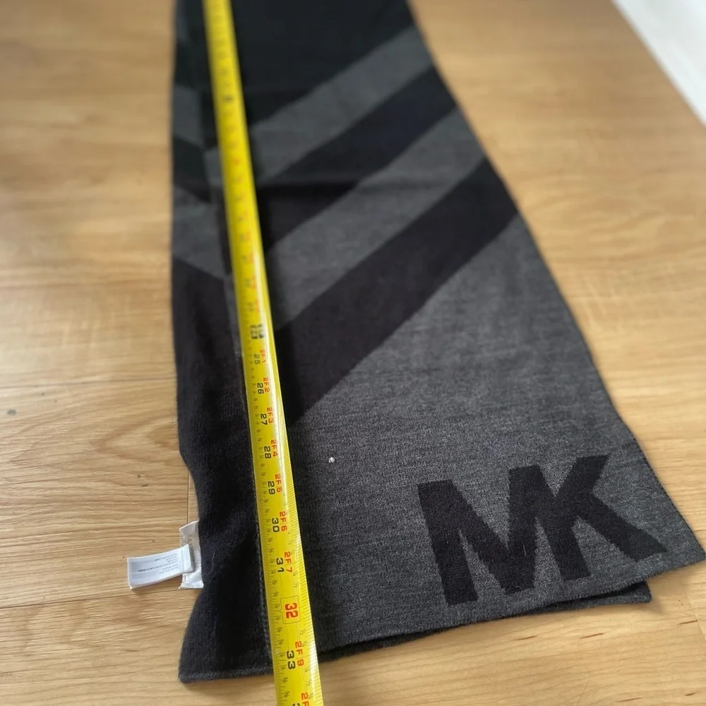 Michael Kors Scarf Men’s Stripped Winter